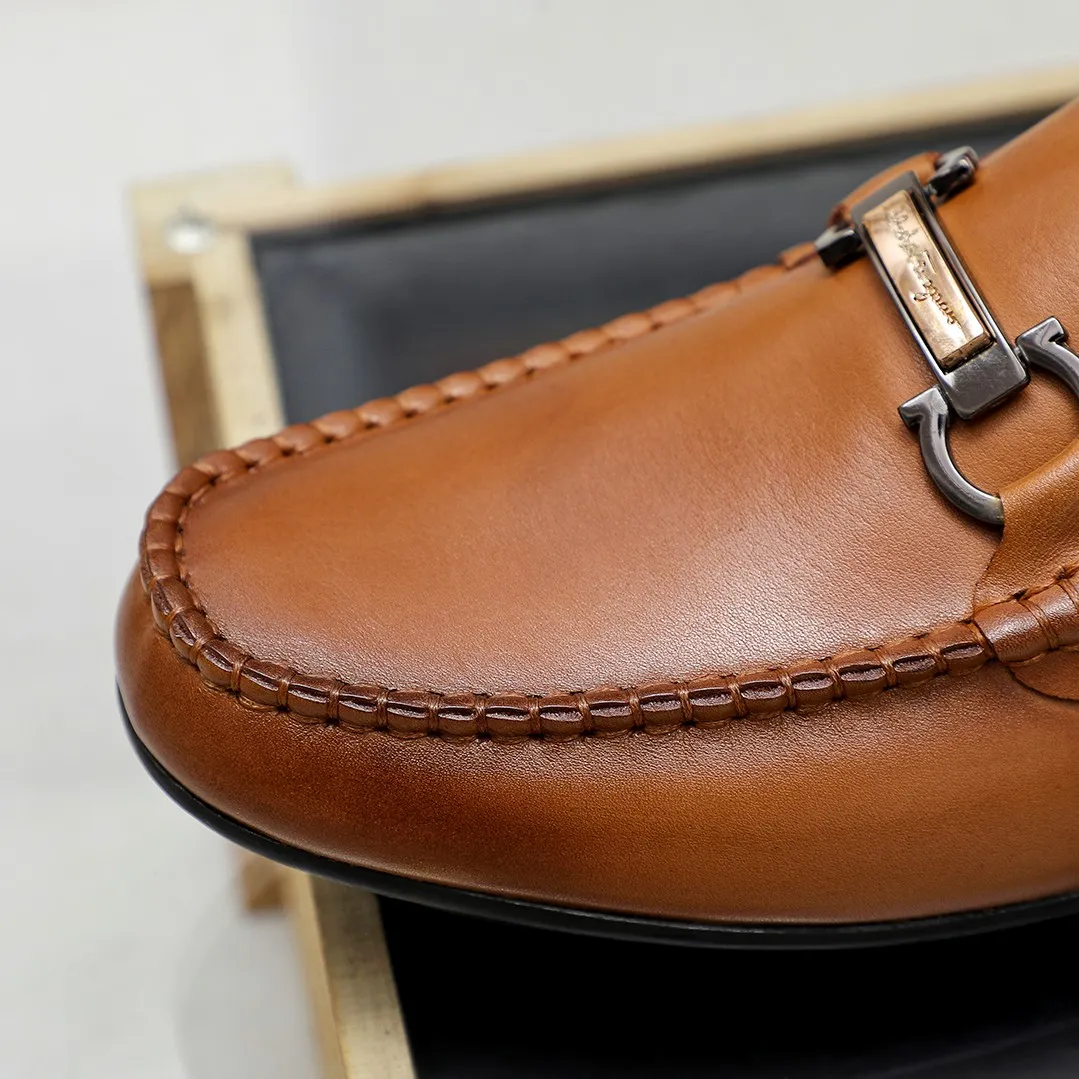 Men's shoes 💰360 🕷🕷【Ferragamo】Ferragamo Popular fashionable casual slip-on shoes🇨🇳Official website counter 1:1 production, original mold opening💯Good quality visible, imported high-end first-layer calfskin, luxurious pigskin lining🌿Very clear texture, high-quality waterproof, non-slip and wear-resistant outsole🎋High quality and low price, truly handmade🍓Color, code number 38-45